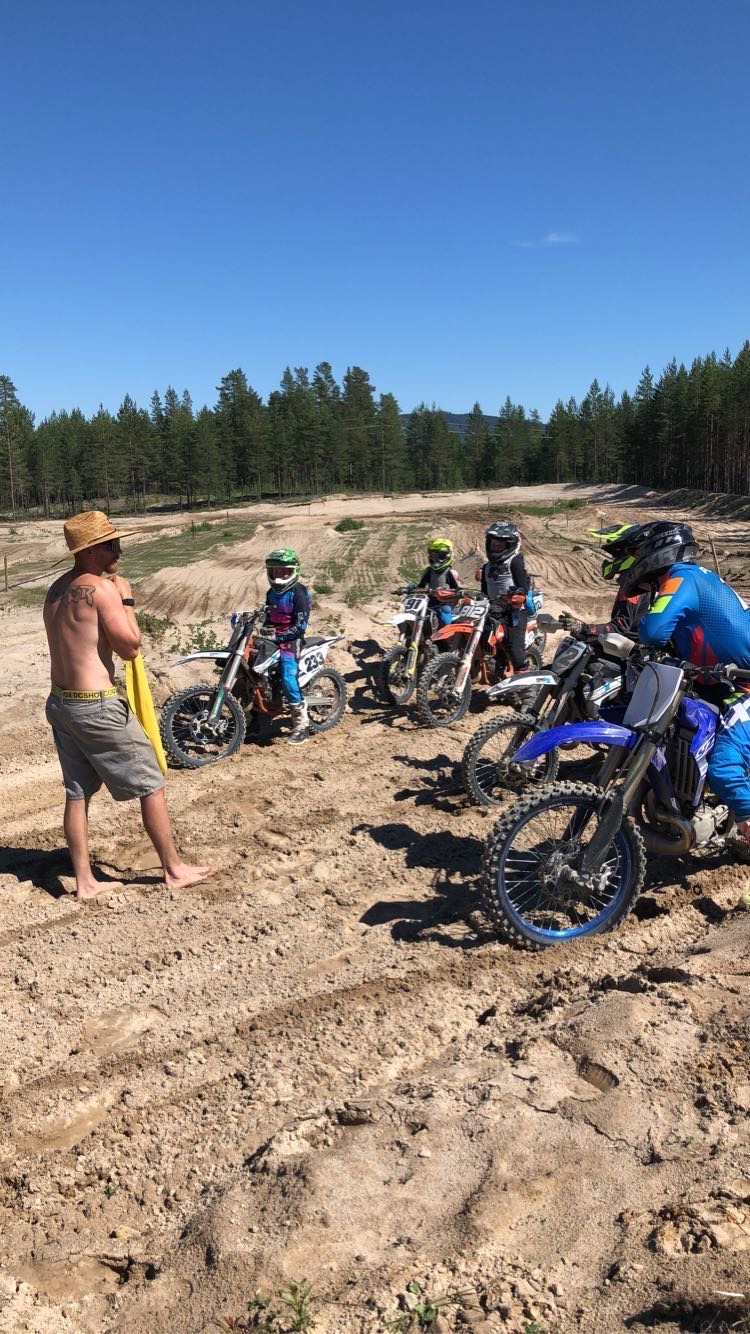 Motocrosstrening for ungdom, junior og voksne